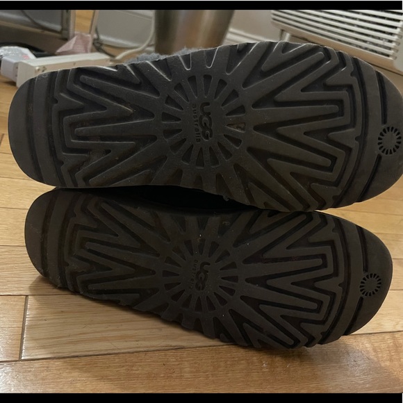 Grey Bailey Uggs size 6 - Picture 4 of 4
